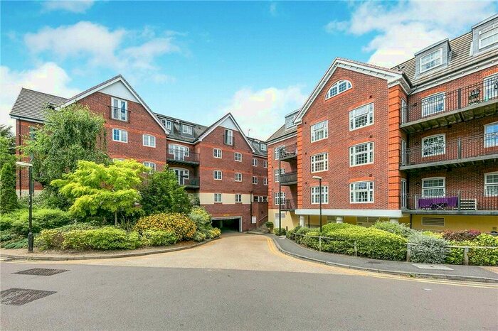 2 Bedroom Flat For Sale In Dorchester Court, London Road, Camberley, GU15