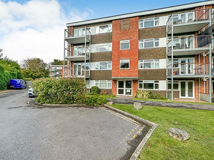 2 Bedroom Apartment To Rent In Purbeck Heights, Mount Road, BH14
