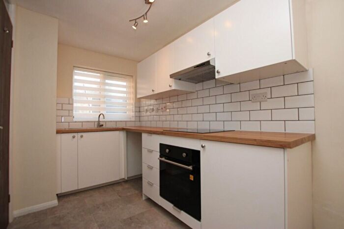 2 Bedroom Terraced House To Rent In Senwick Drive, Wellingborough, Northamptonshire, NN8