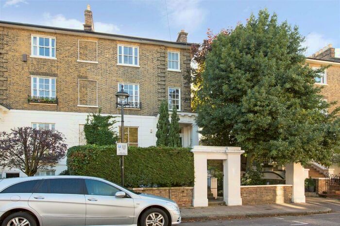 4 Bedroom Apartment To Rent In Hill Road, St John's Wood, London, NW8