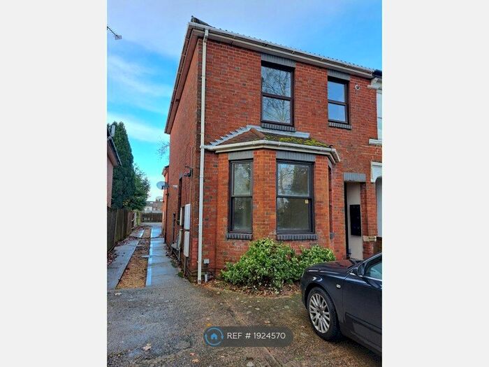 1 Bedroom Flat To Rent In Winchester Road, Southampton, SO16