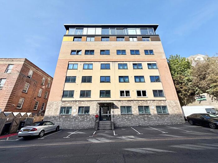 1 Bedroom Apartment To Rent In Hinton Road, Bournemouth, BH1