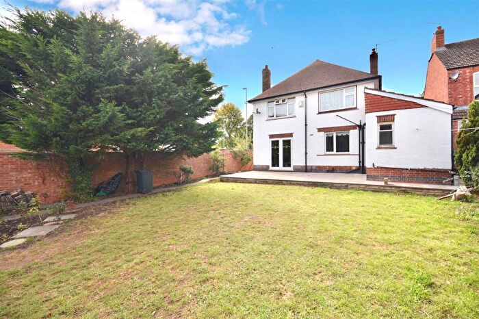 3 Bedroom Detached House To Rent In Park Road, Kettering, NN16