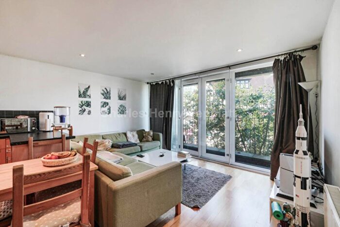 2 Bedroom Apartment To Rent In Lordship Lane, Wood Green, N22