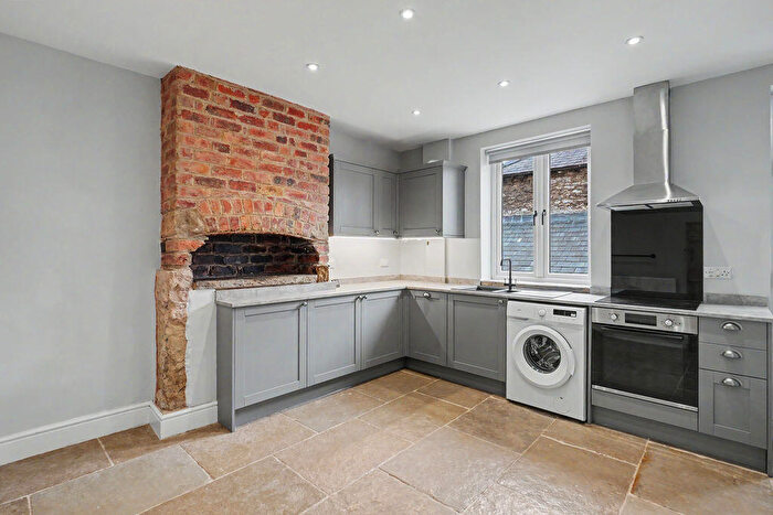 1 Bedroom Terraced House For Sale In Rock Terrace, Bakewell, DE45