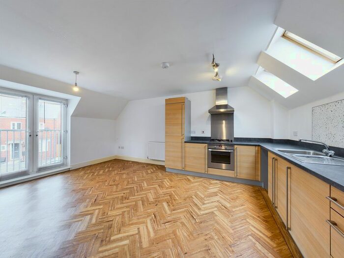 2 Bedroom Property To Rent In The Stockyards, Gloucester, GL1