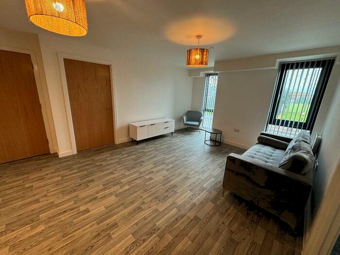 2 Bedroom Flat To Rent In Stockport Road, Ardwick, Manchester, M13