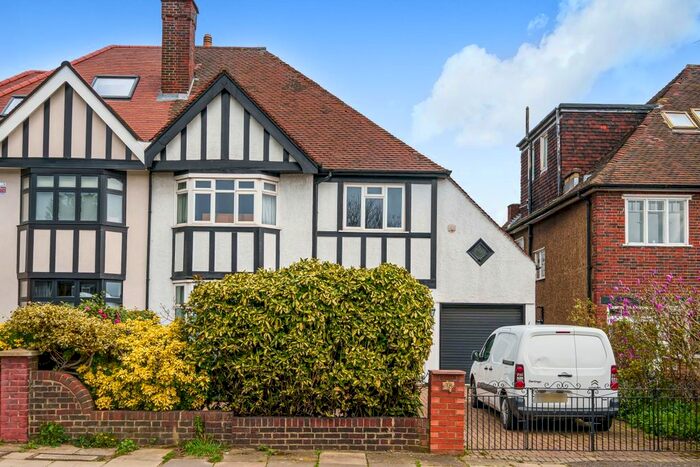 4 Bedroom Semi-Detached House To Rent In Gunnersbury Avenue, London, Epc: E, W5