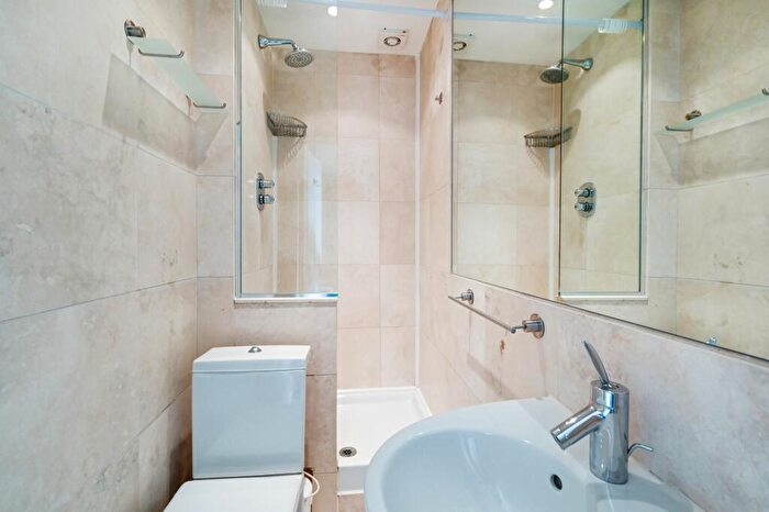 2 Bedroom Apartment To Rent In Kings Road, SW10
