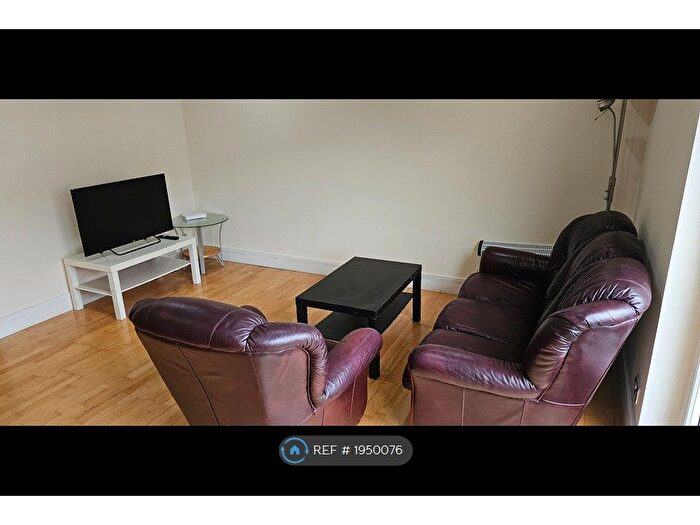 2 Bedroom Flat To Rent In Argyle Street, Glasgow, G2