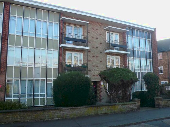 2 Bedroom Flat To Rent In Heaton Court, Cheshunt, EN8