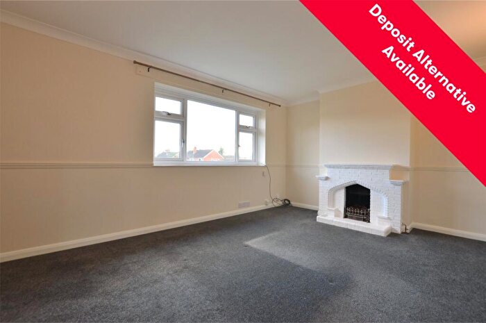 2 Bedroom Maisonette To Rent In Fairlawns, Horley, Surrey, RH6