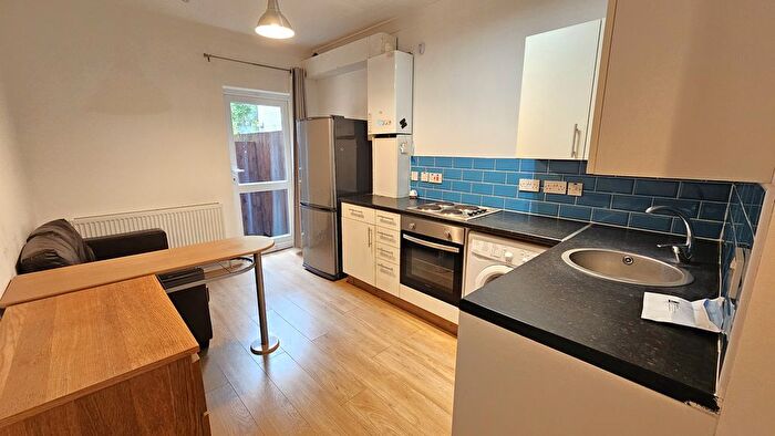 1 Bedroom Flat To Rent In High Road, Willesden, NW10