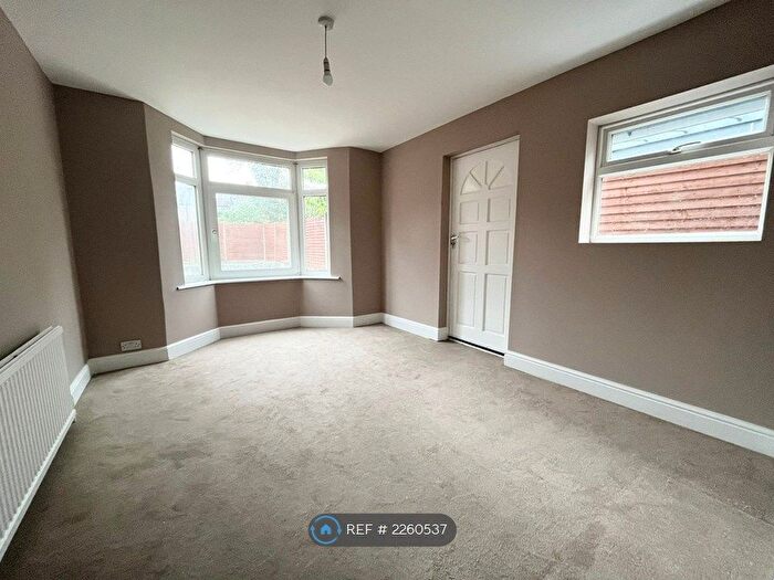 5 Bedroom Terraced House To Rent In Fairfield Road, London, N18