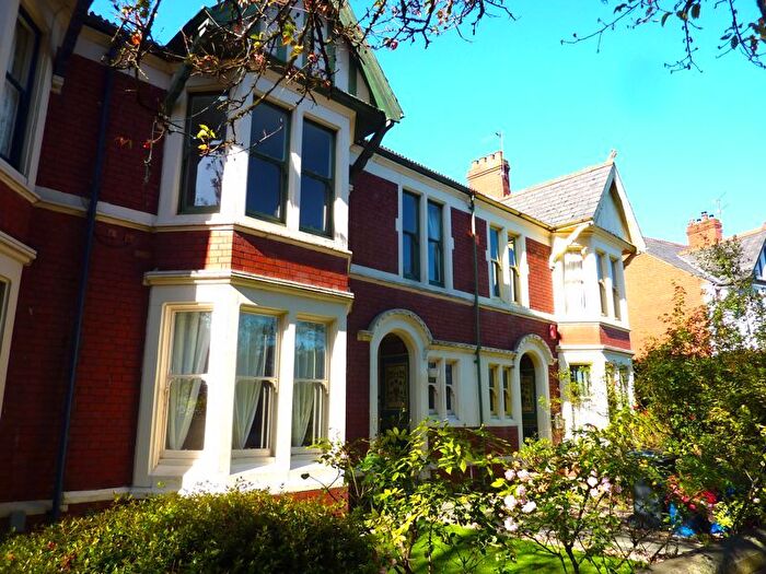 2 Bedroom Flat To Rent In Waterloo Road, Penylan, Cardiff, CF23