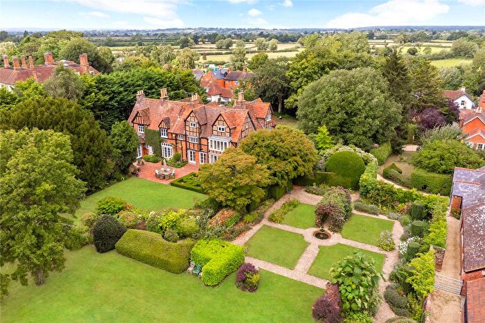 6 Bedroom Detached House For Sale In Worton, Devizes, Wiltshire, SN10