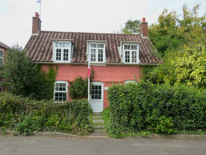2 Bedroom Cottage To Rent In Rose Lane, Elm, Wisbech, PE14