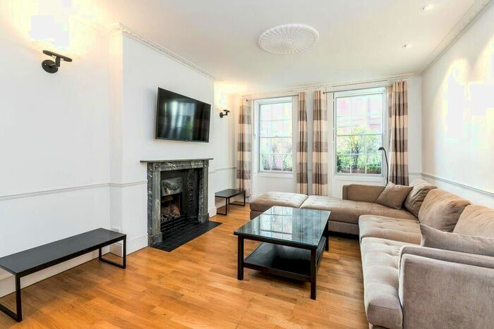 2 Bedroom Flat To Rent In Upper Montagu Street, Marylebone, London, W1H