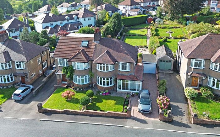 3 Bedroom Semi-Detached House For Sale In Redbrook Road, Newport, NP20