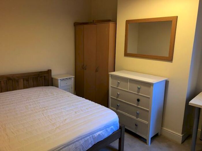 4 Bedroom House To Rent In Thackeray Road, Portswood, Southampton, SO17