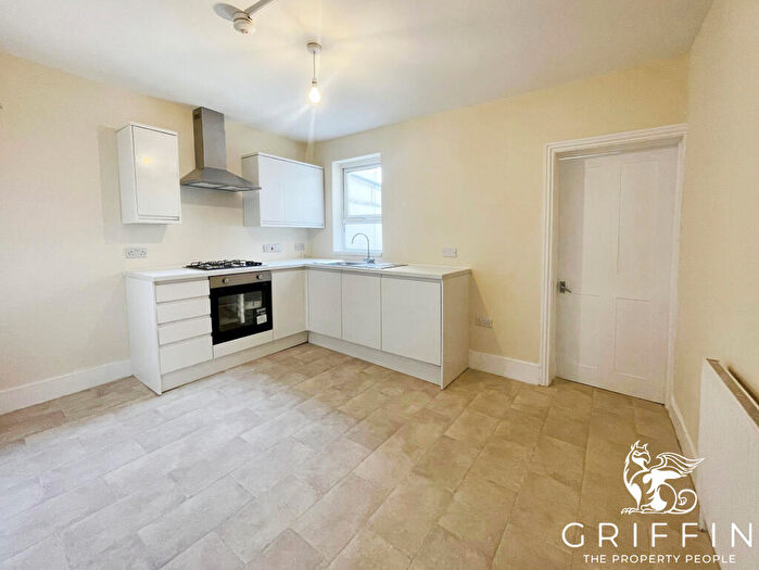 3 Bedroom Terraced House To Rent In Maple Road, Grays, RM17