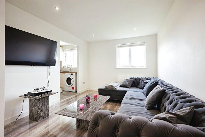 1 Bedroom Flat For Sale In Blackmore Road, Shaftesbury, SP7