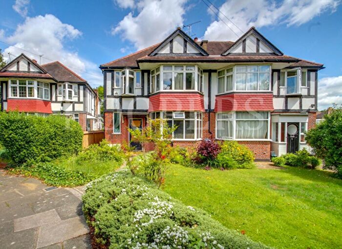 2 Bedroom Flat To Rent In Wells Drive, London, NW9