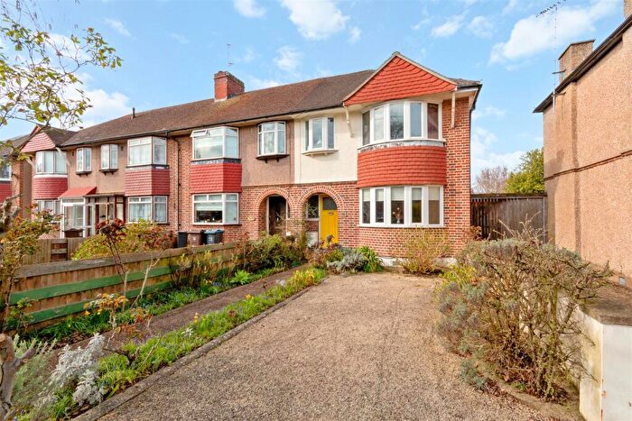 3 Bedroom House For Sale In Shaldon Drive, Morden, SM4