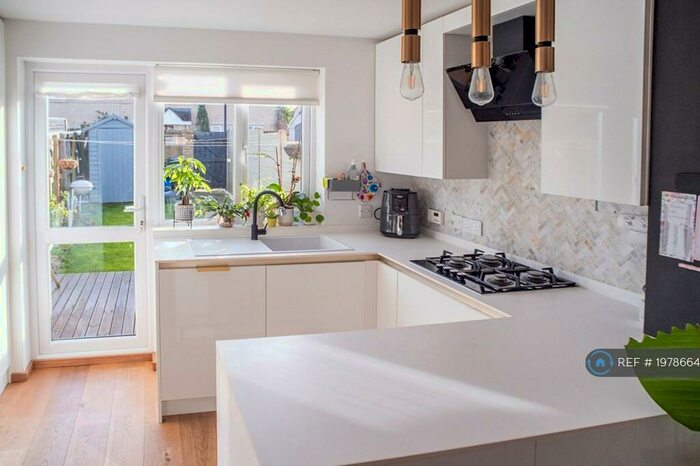 2 Bedroom Terraced House To Rent In Willow Close, Bath, BA2