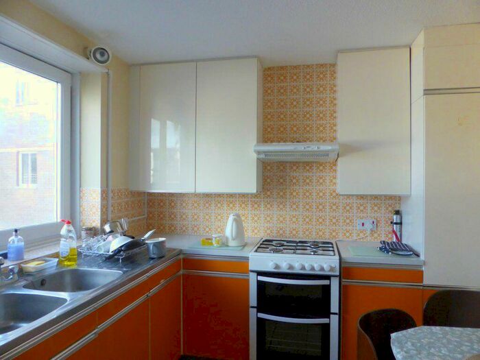 2 Bedroom Flat To Rent In Kingsway -, P16