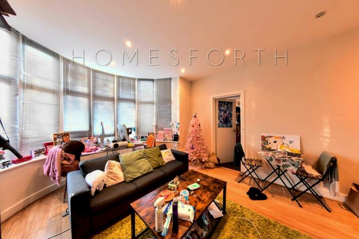 2 Bedroom Flat To Rent In Chatsworth Road, Brondesbury Park, NW2