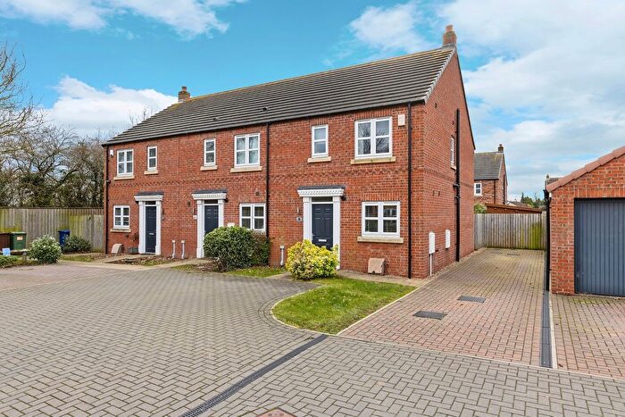 3 Bedroom End Of Terrace House For Sale In The Hedgerows, Eggborough, Goole, DN14
