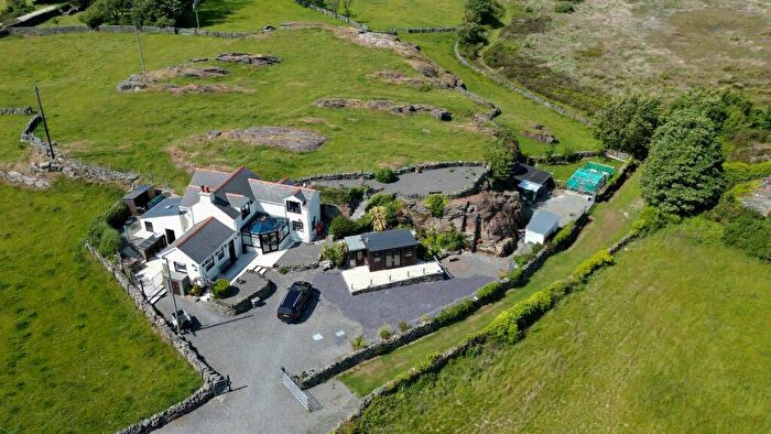 2 Bedroom Character Property For Sale In Amlwch, Anglesey, LL68