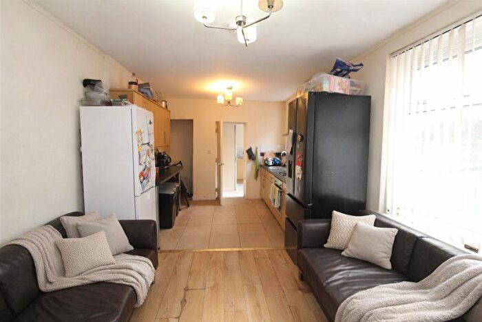 6 Bedroom House To Rent In Arran Street, Roath, Cardiff, CF24