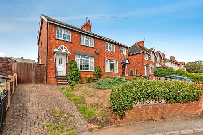 3 Bedroom Semi Detached House For Sale In Coalpool Lane, Walsall, WS3