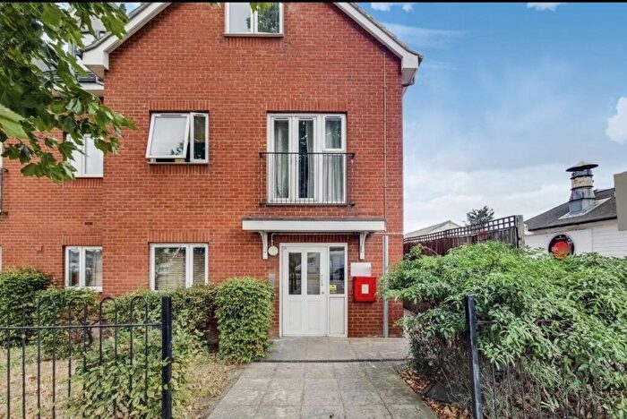 1 Bedroom Flat For Sale In New Road, Rainham, RM13