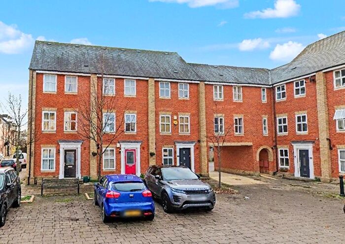 4 Bedroom End Of Terrace House To Rent In Hesper Road, Colchester, Essex, CO2
