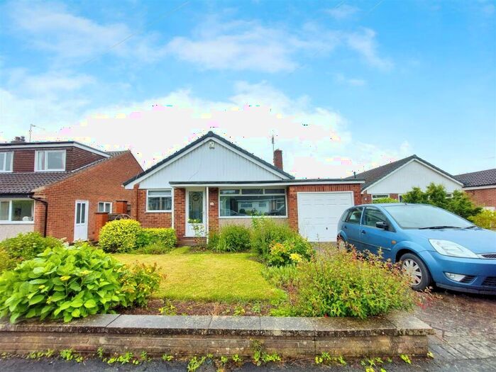 2 Bedroom Detached Bungalow To Rent In Gisborne Close, Mickleover, Derby, DE3