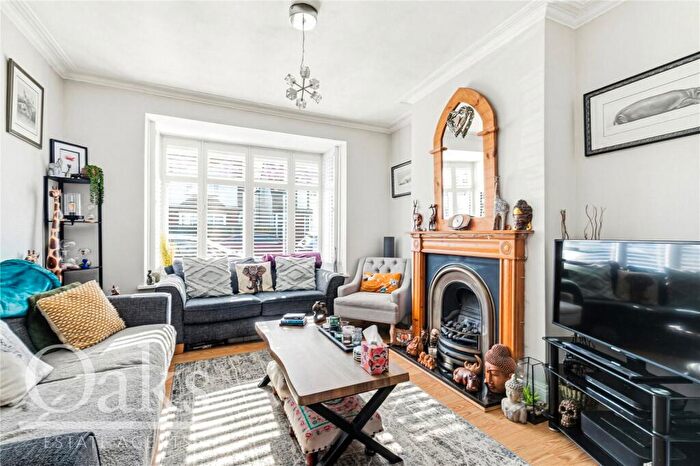 3 Bedroom Semi Detached House For Sale In Woodside Court Road, Addiscombe, CR0