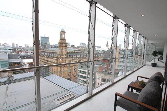 2 Bedroom Apartment To Rent In Deansgate, Manchester, NO1