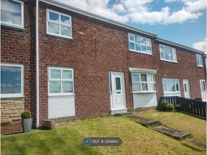 3 Bedroom Terraced House To Rent In Dale View, Crook, DL15