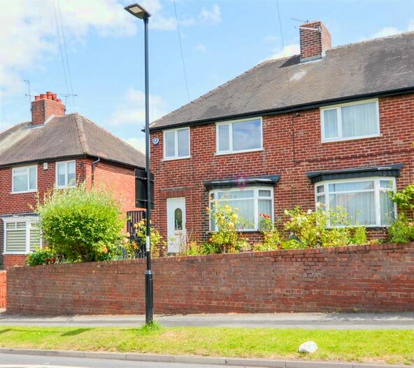 3 Bedroom Semi-Detached House To Rent In Robin Lane, Beighton, S20