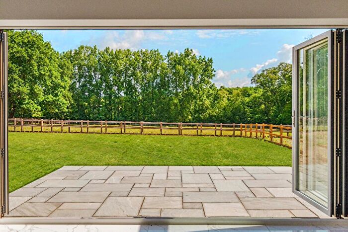 4 Bedroom Detached House For Sale In Southwick Road, North Boarhunt, Fareham, PO17