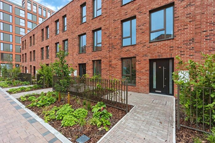3 Bedroom Town House For Sale In Lumina Village, Old Trafford, Manchetser, M16