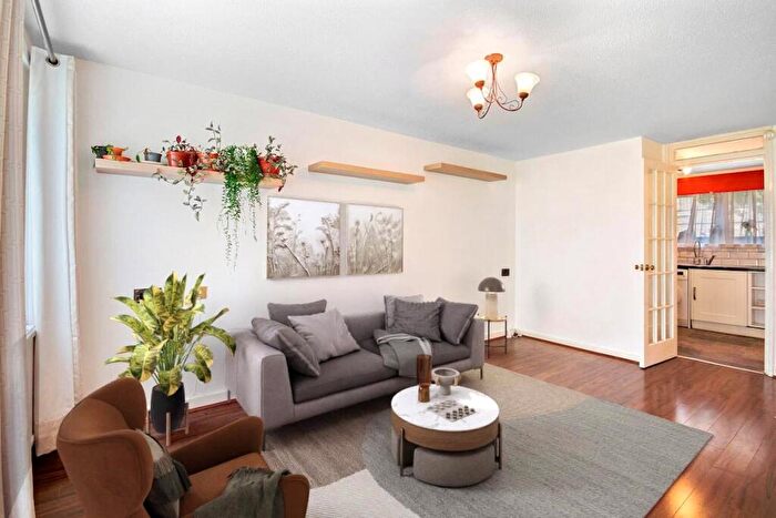1 Bedroom Apartment For Sale In Trinity Road, London, N22