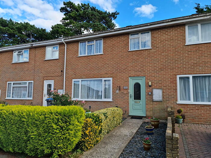 3 Bedroom Terraced House For Sale In Guilford Avenue, Whitfield, Dover, CT16