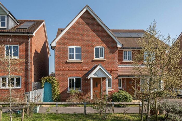 3 Bedroom Semi-Detached House For Sale In Folly Avenue, Wokingham, Berkshire, RG41