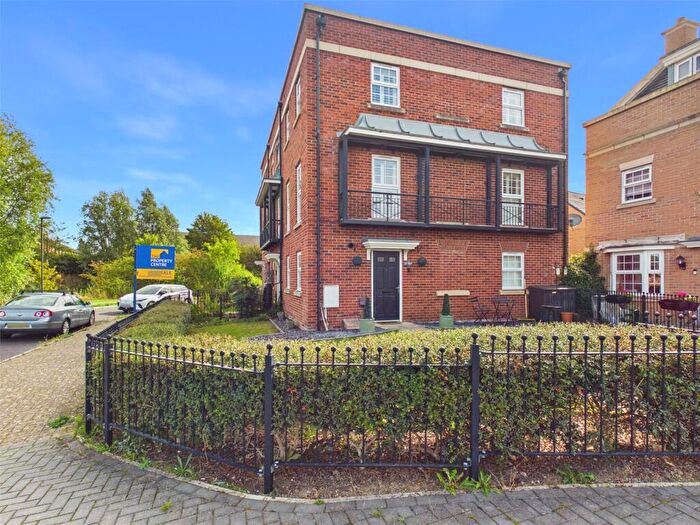 4 Bedroom End Of Terrace House For Sale In Ashbrittle Road, Brockworth, Gloucester, Gloucestershire, GL3