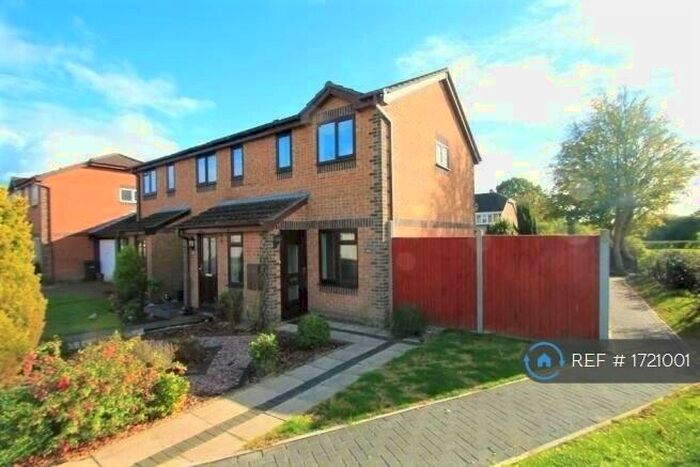 2 Bedroom End Of Terrace House To Rent In Templecombe Road, Bishopstoke, Eastleigh, SO50