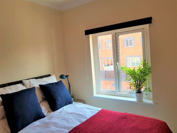 1 Bedroom House To Rent In Long Street Tamworth, B78